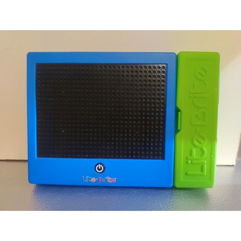 Lite-Brite Toy 2014 #1786 Hasbro Children's toy Battery Geometric‎ Shape Pegs